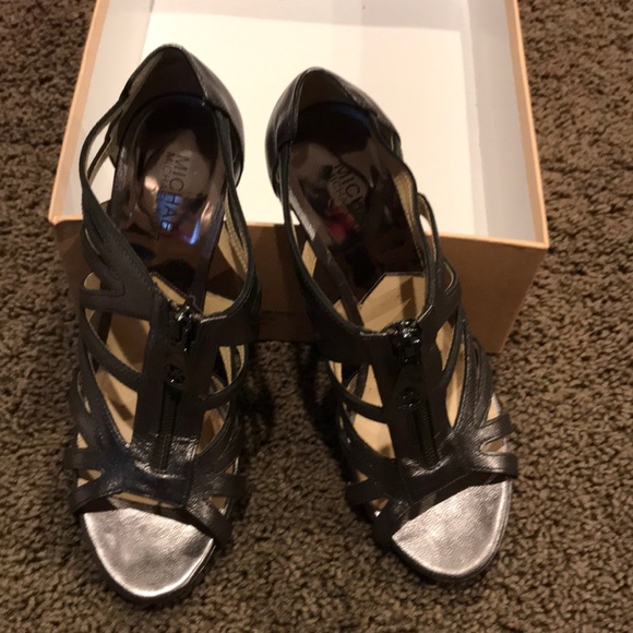 Michael Kors Shoes - Michael Kors | Shimmer ZIP Front Sandal